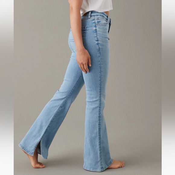 American Eagle Curvy Super High-Rise Flare Split Hem Light Wash Jeans Size 10R - Picture 3 of 7